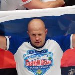 Федор Емельяненко нокаутом победил Джонсона на турнире Bellator в Москве