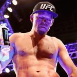 Боец UFC Нэйт Диаз дал пощечину репортеру