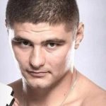 Россиянин Попов победил турецкого бойца Сарикама на Bellator 291