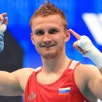 Россиянин Шумков победил азербайджанца Алиева и вышел в четвертьфинал ЧМ по боксу