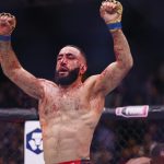 Чемпион UFC Мухаммад снялся с боя против Рахмонова